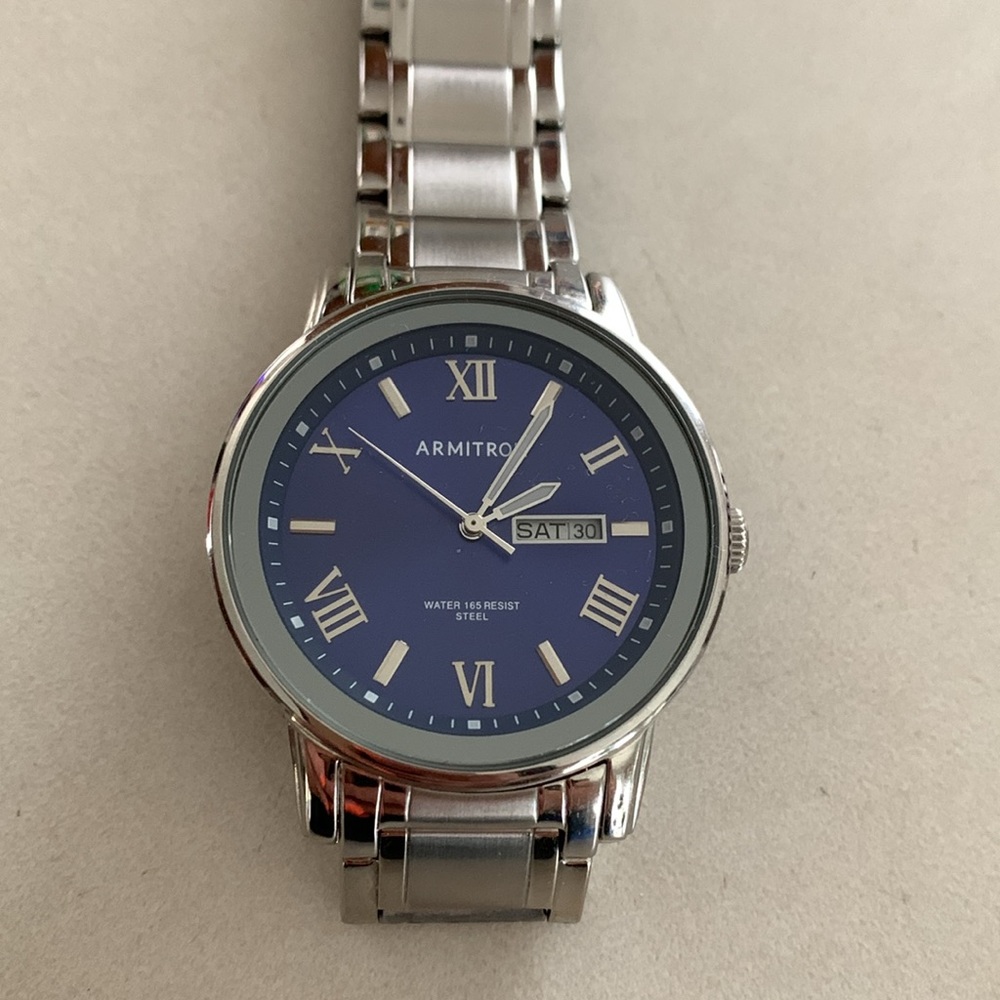Stainless steel menβs watch - Picture 7 of 9